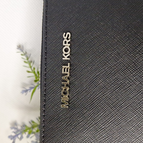 MICHAEL KORS WRISTLETš„° - Picture 3 of 11